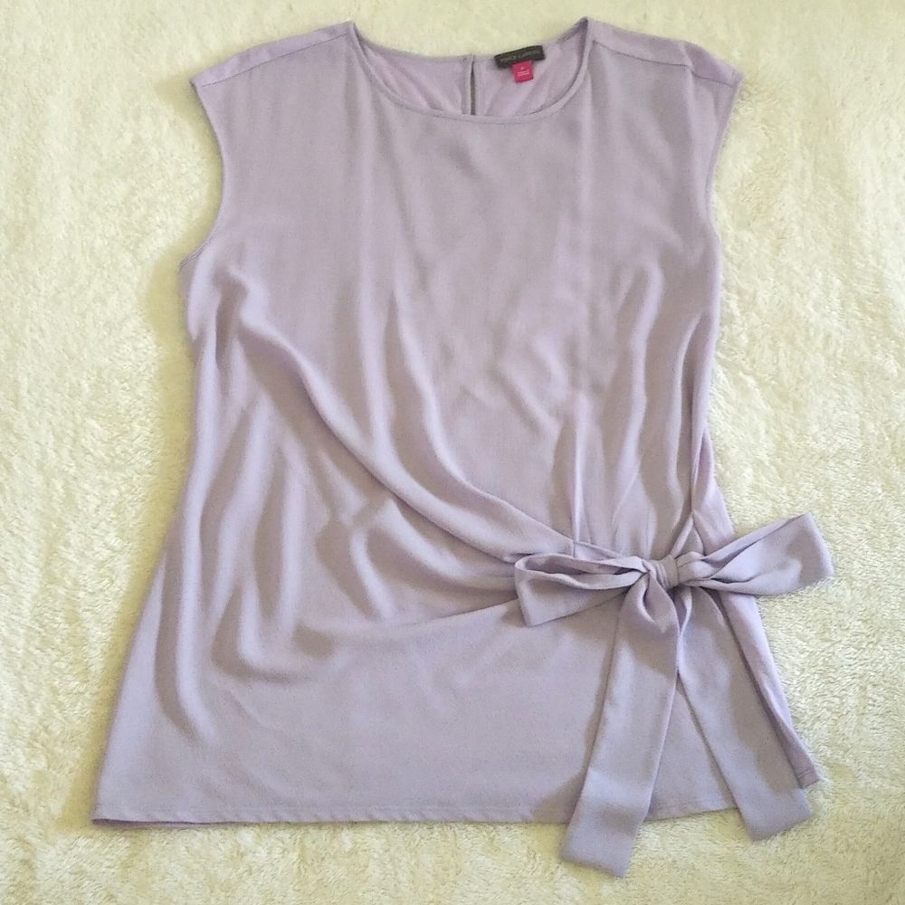 ✨️HP✨️ Vince Camuto Side Tie🎀 Sleeveless Top-Gently Worn